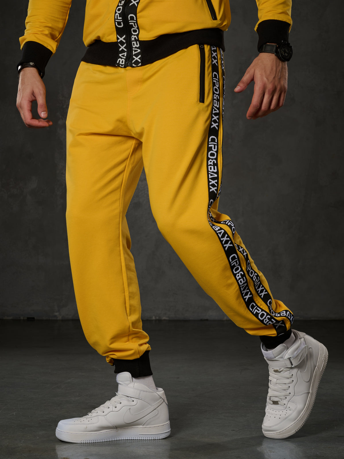 Clr131 abita da jogging da uomo, in look cool
