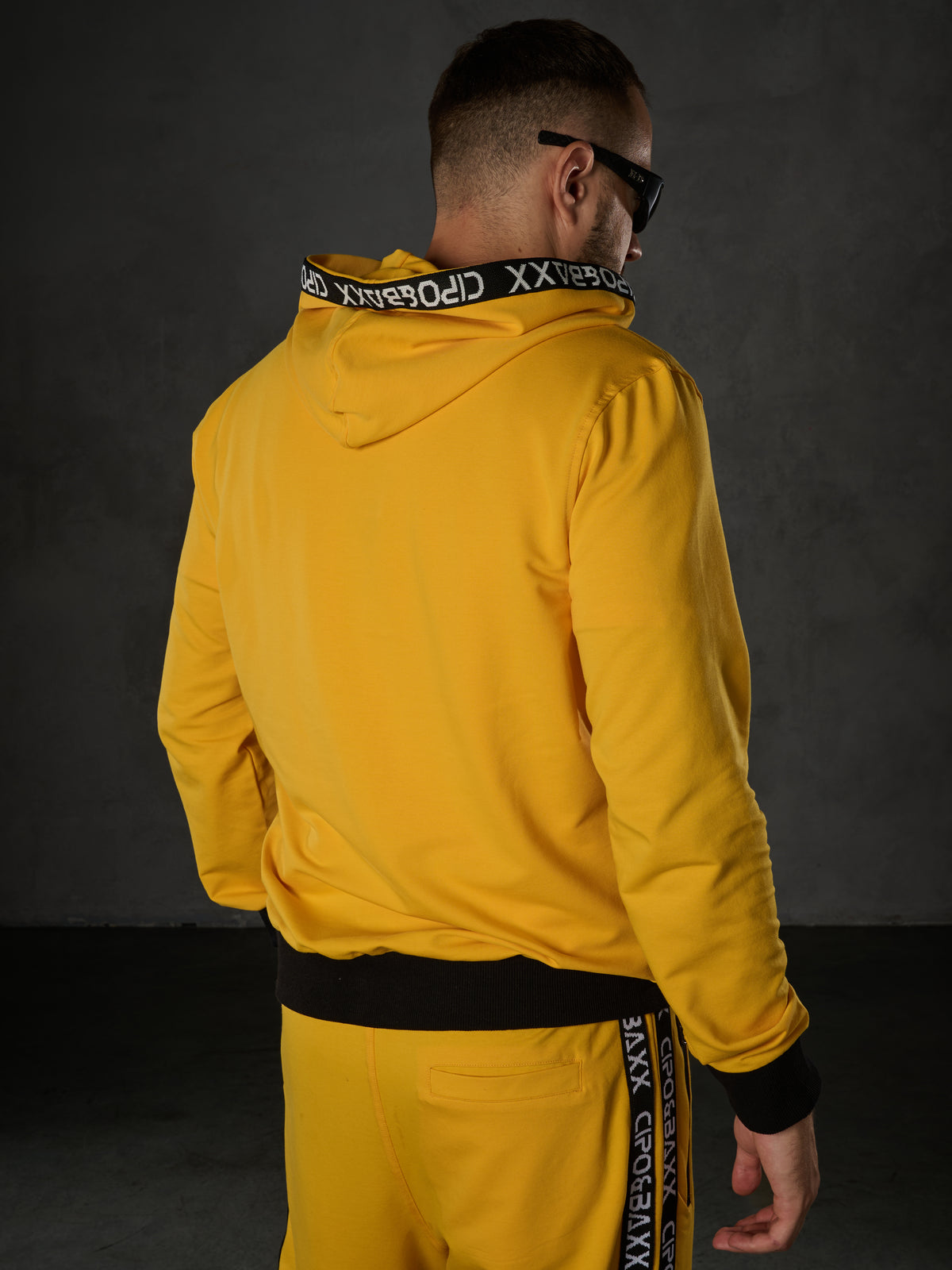 Clr131 abita da jogging da uomo, in look cool