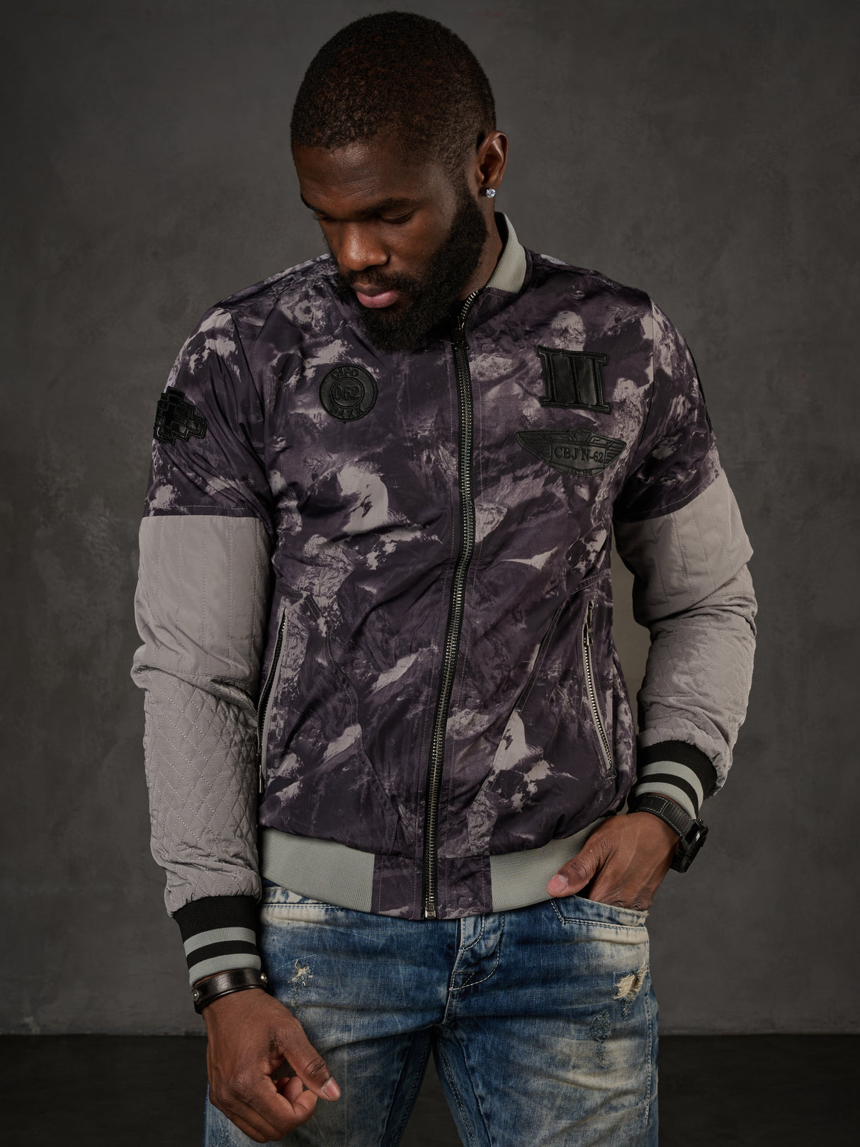 CJ210 Herren Übergangsjacke – Camouflage-Design in Grau mit Strukturmix & urbanem Look | Leichte Jacke für Frühling & Herbst