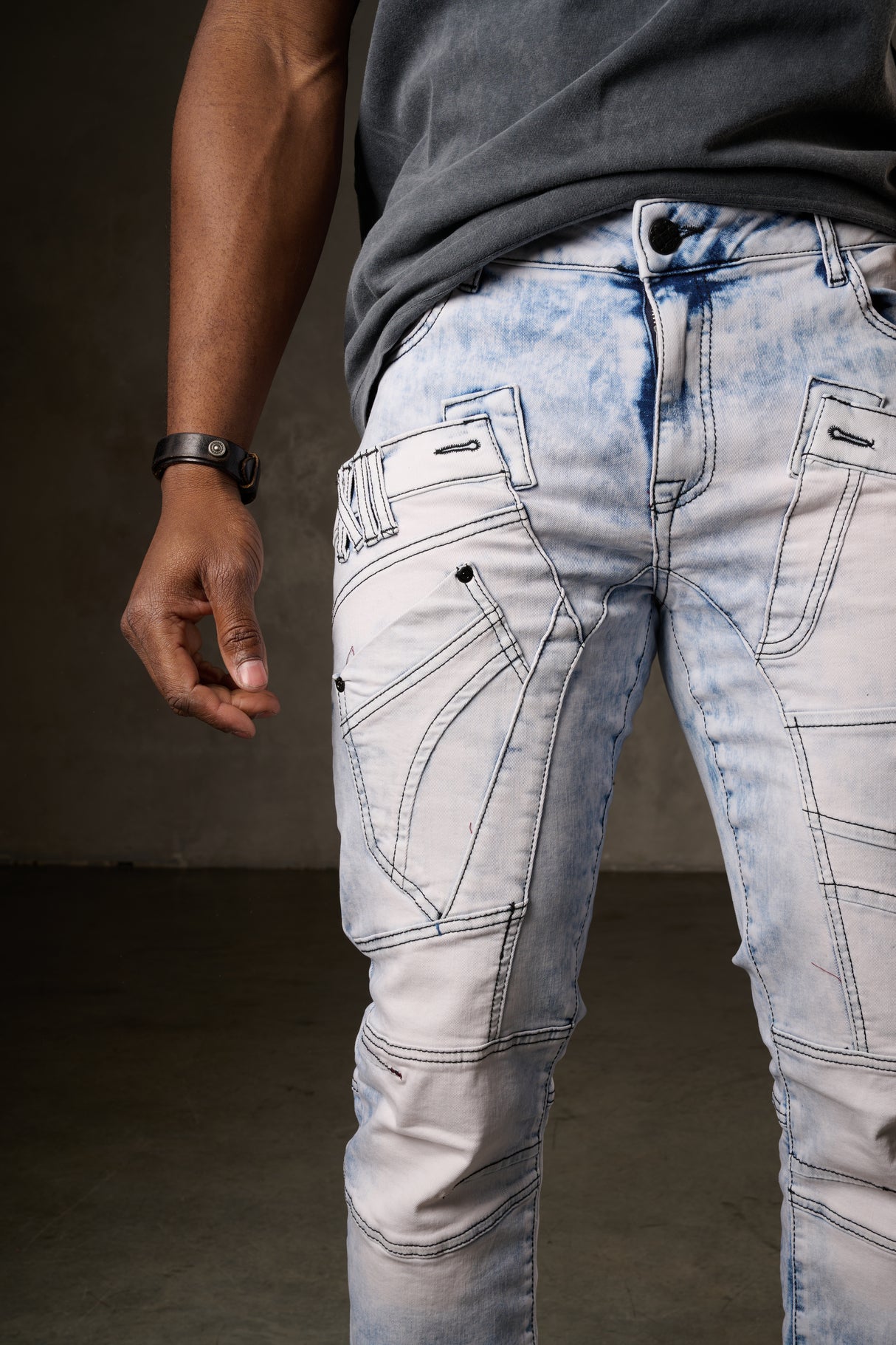 CD598 Herren bequeme Jeans mit coolen Ziernahtelementen