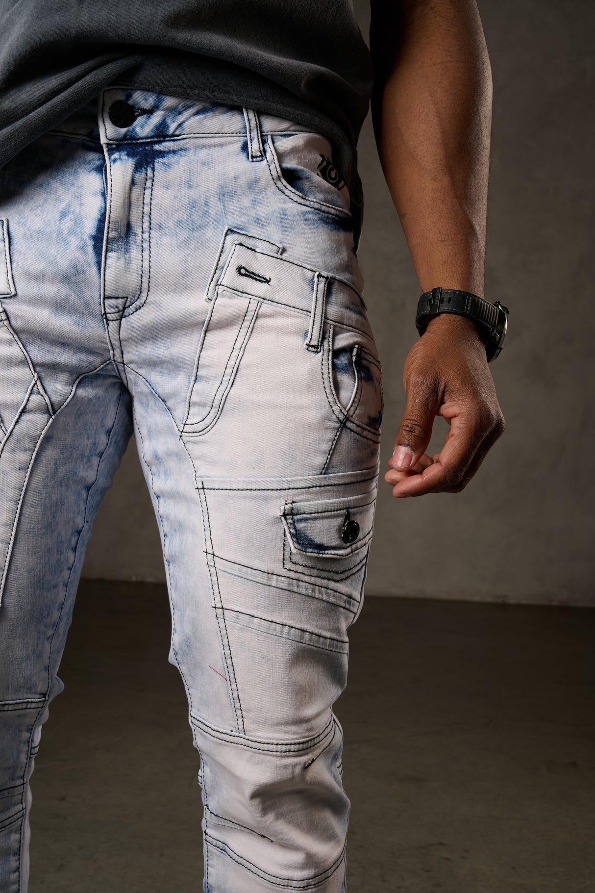 CD598 Herren bequeme Jeans mit coolen Ziernahtelementen