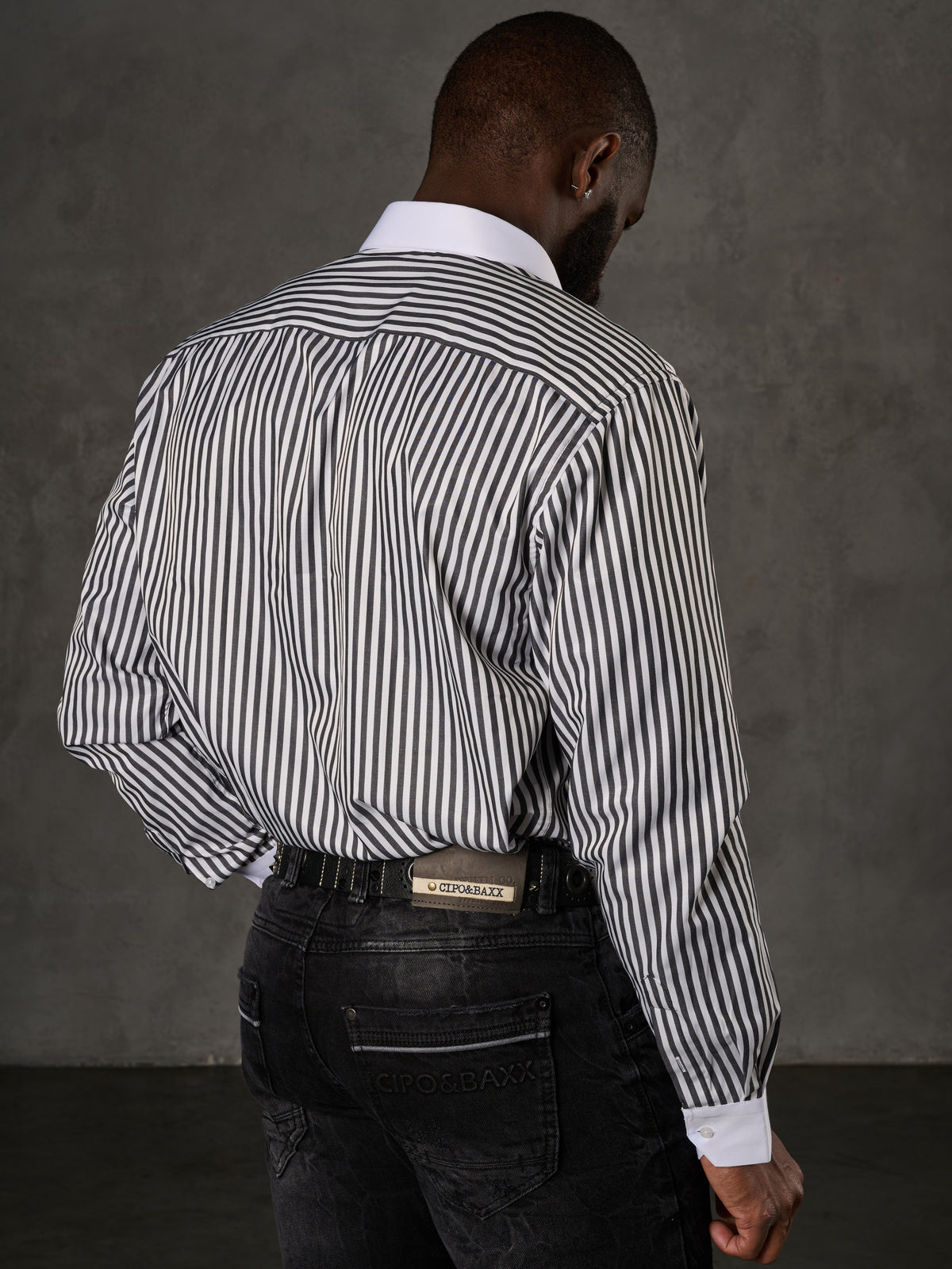 CH192 Camisa para hombres con diseño de línea
