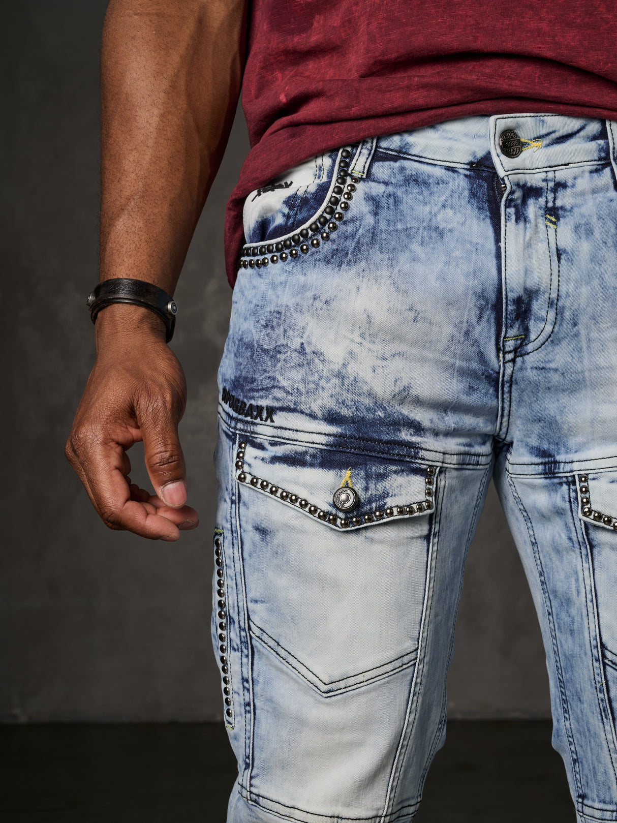CD810 Herren Jeans in extravagantem Look