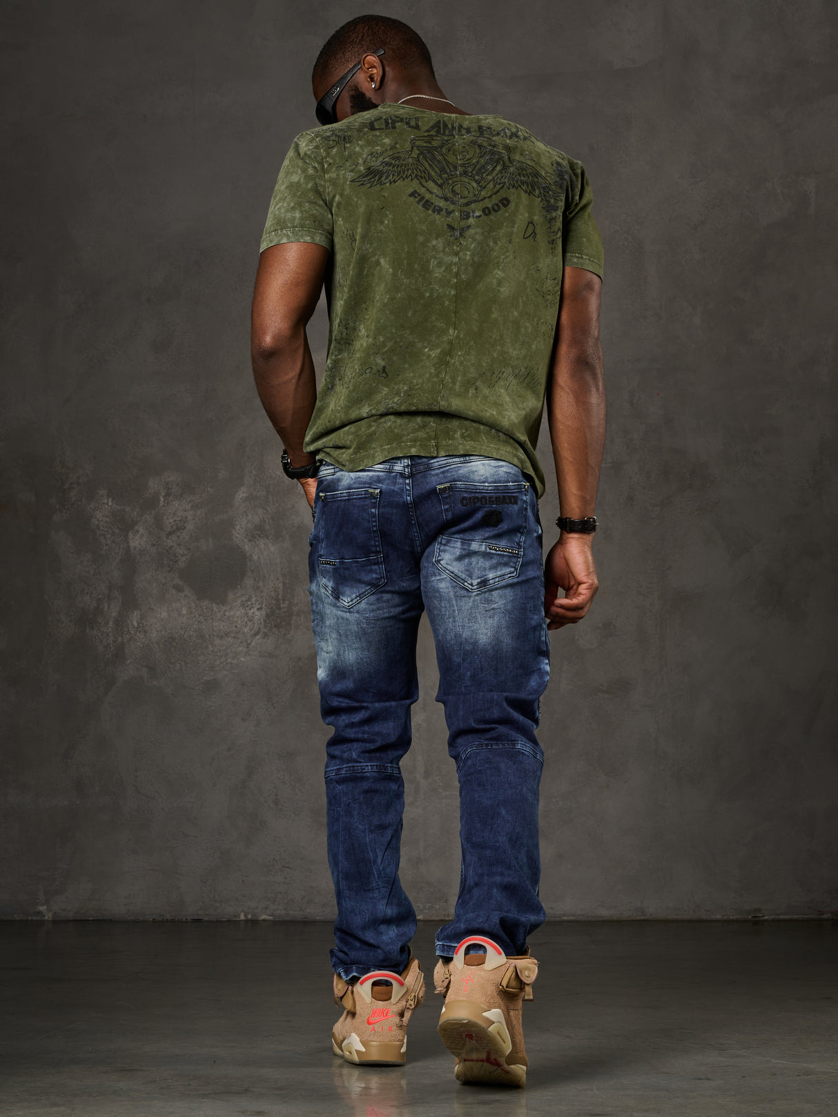 CD810 Herren Jeans in extravagantem Look