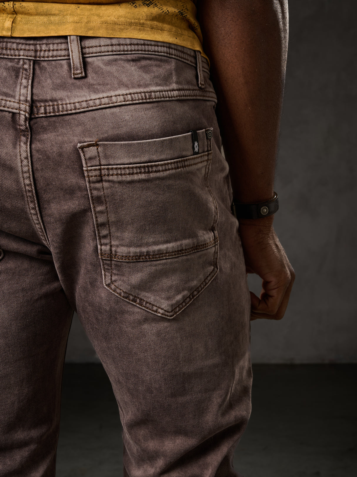 CD860 Herren Jeans – Straight Fit in Blaugrün und Braun