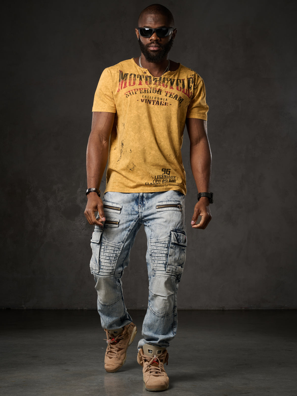 CD798 Jeans de hombre con detalles de cuero