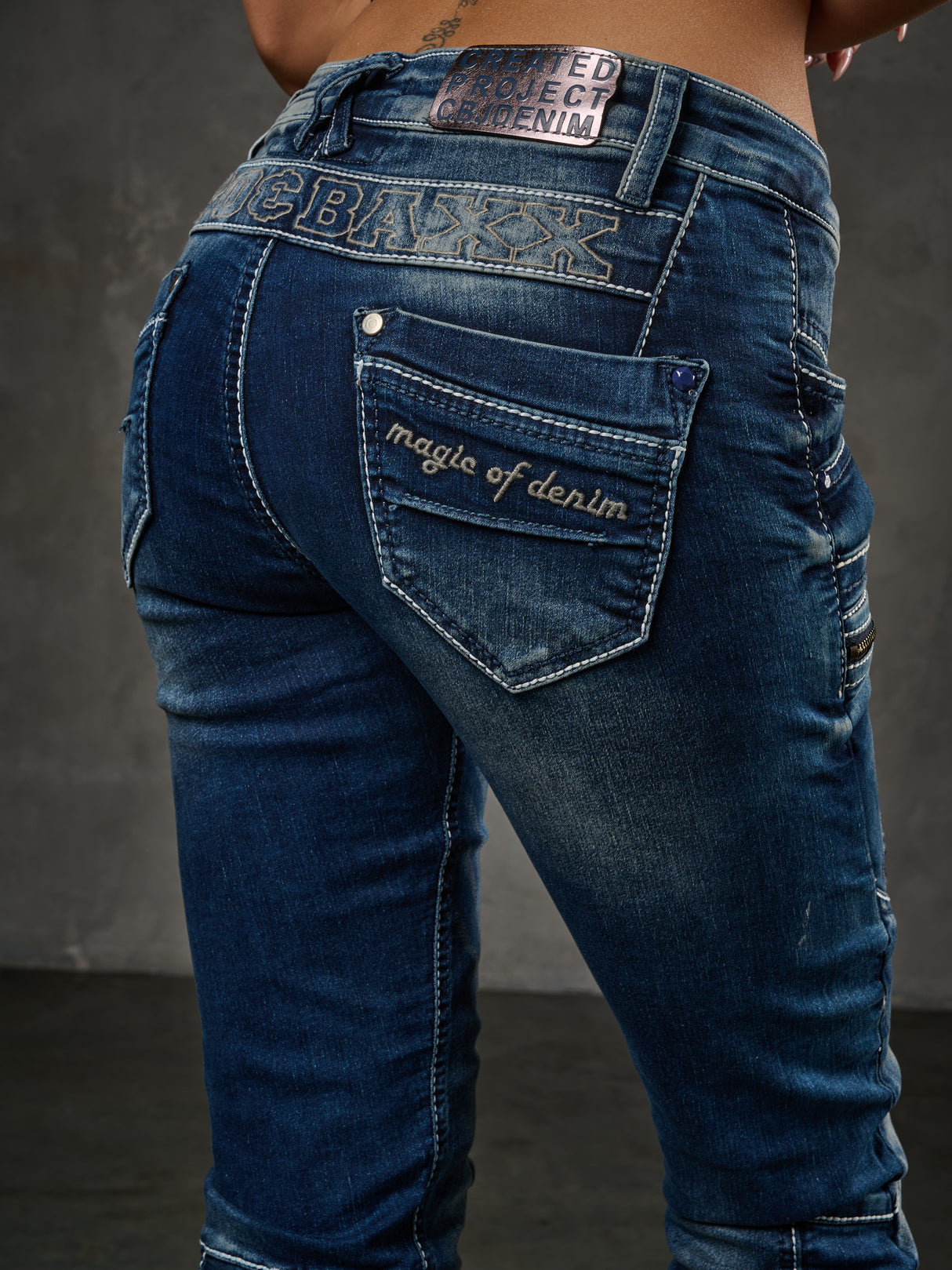 WD200B damskie jeansy slim fit