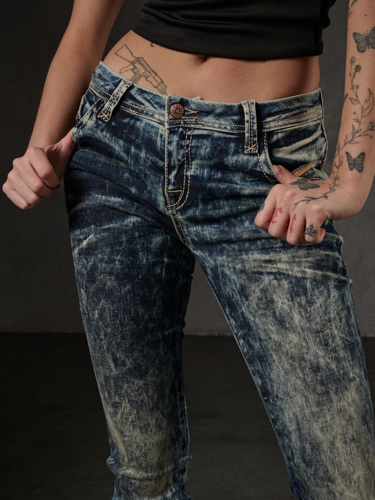 WD222 jeansy damskie z modnym wybielaniem