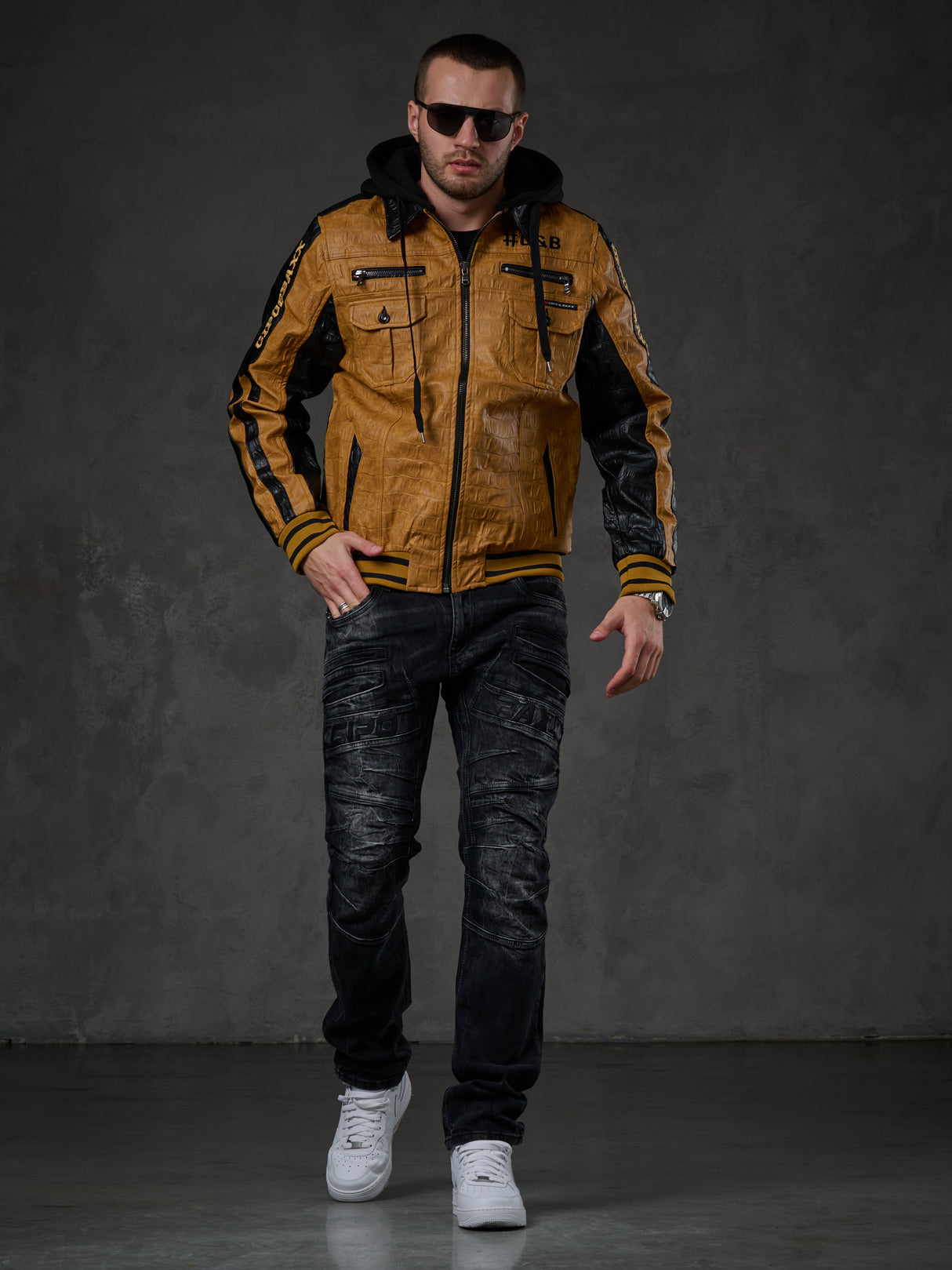 CJ284 men's synthetic leather jacket hooded in a cool look