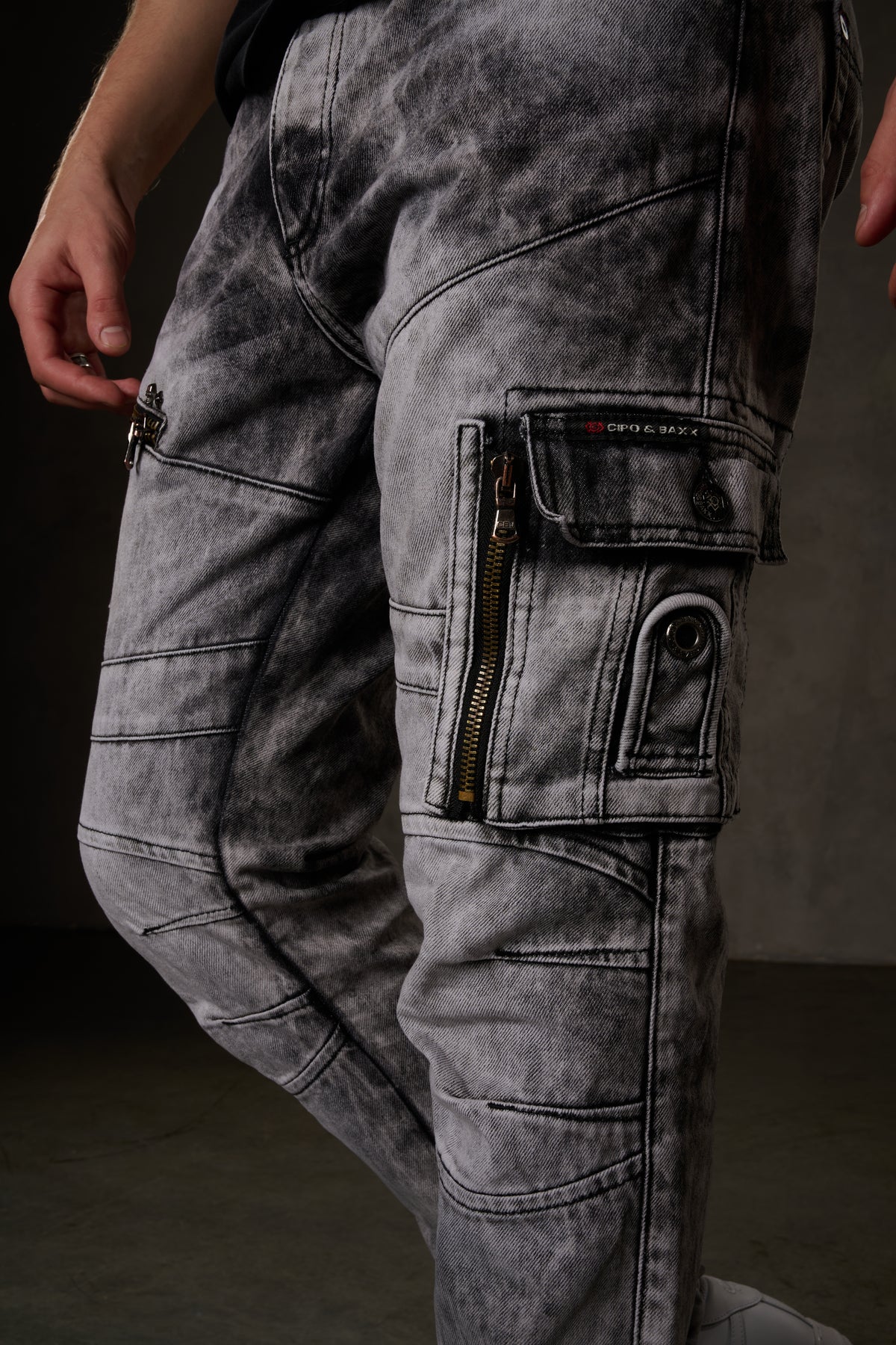 CD679 bequeme Jeans in trendiger Used-Optik