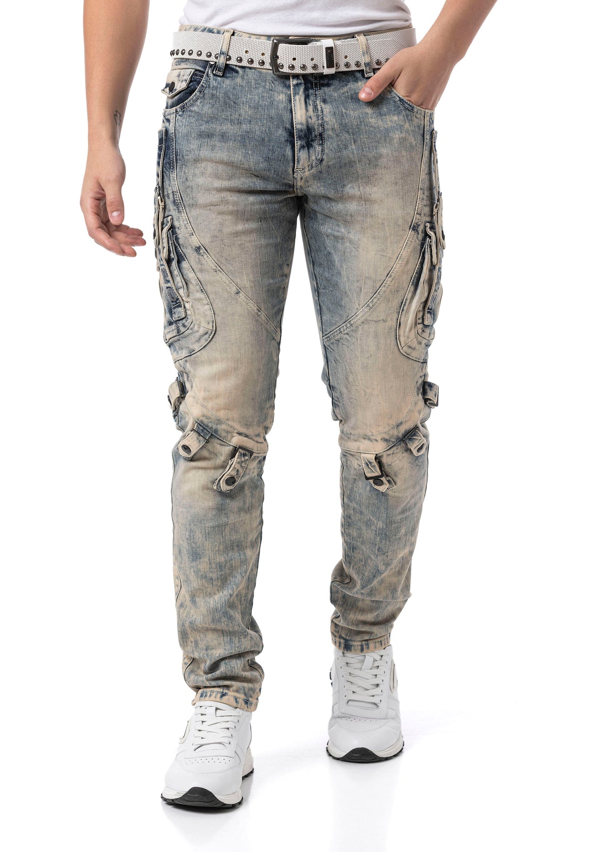 CD440A – Herren Jeans Straight Fit Dirtywash Cargo Denim mit markanten Details
