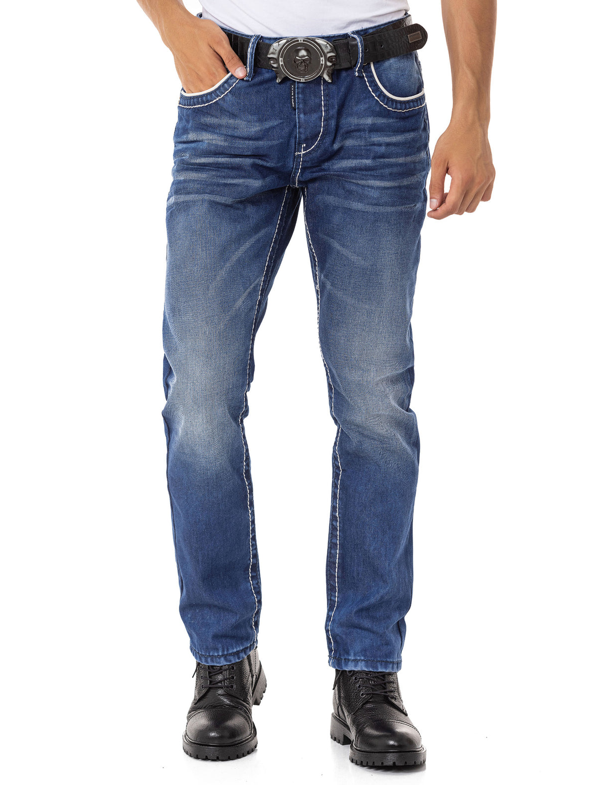 CD148 Men's Comfortable Jeans with contrast Stitching in Straight Fit