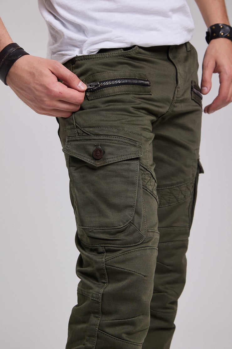 CD424 jeansy z kieszeniami cargo
