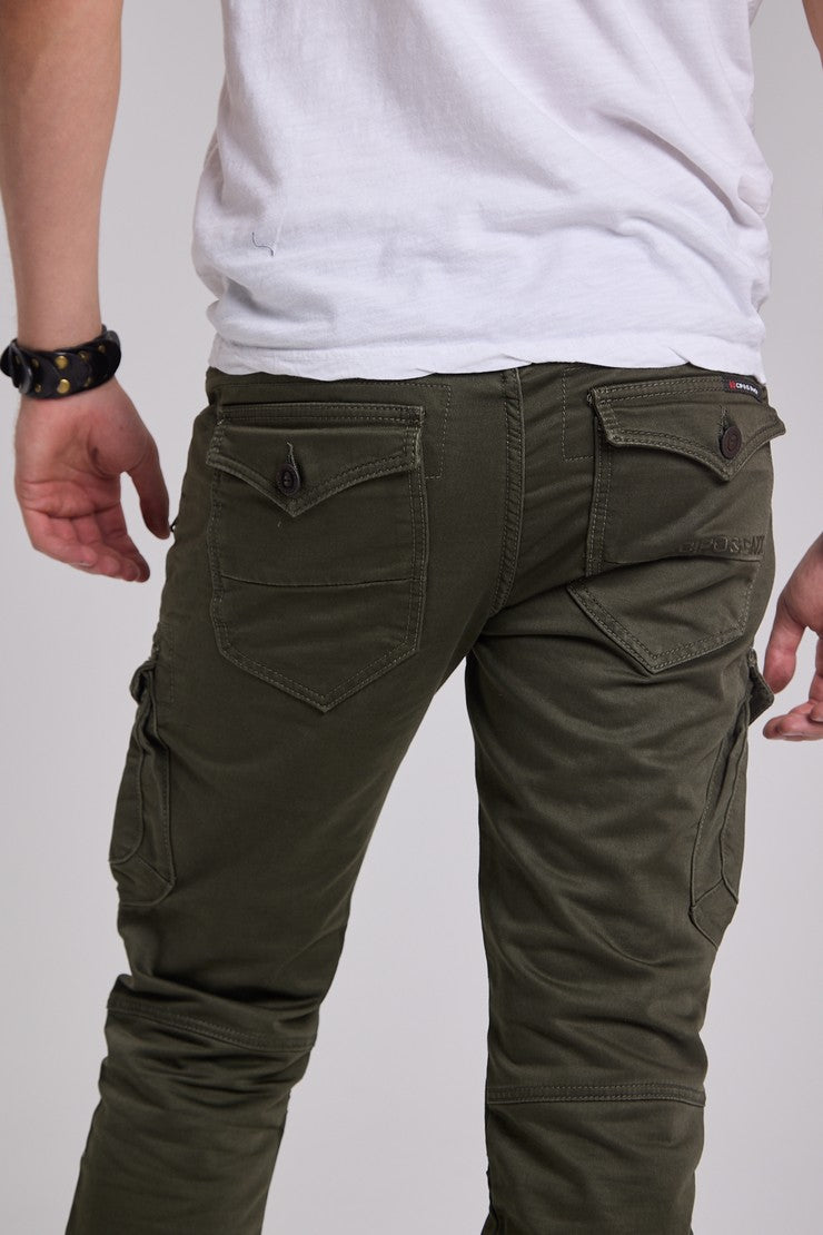 CD424 jeansy z kieszeniami cargo