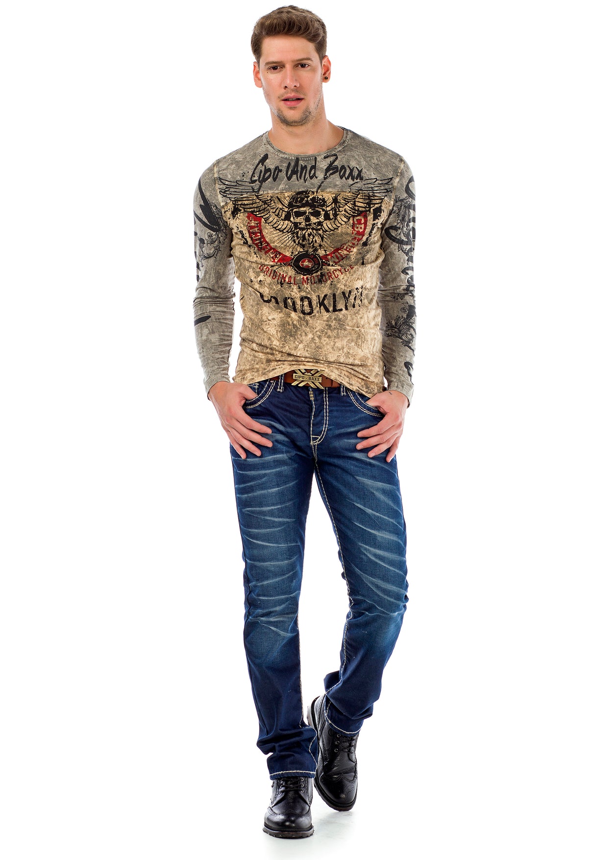 CD471 jeansy klasyczne z charakterystycznym spraniem