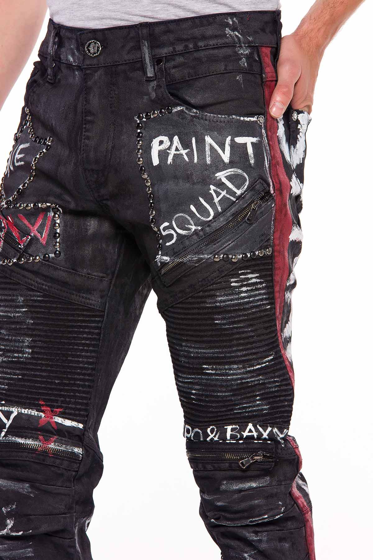 CD571 jeansy z farbą i napisami