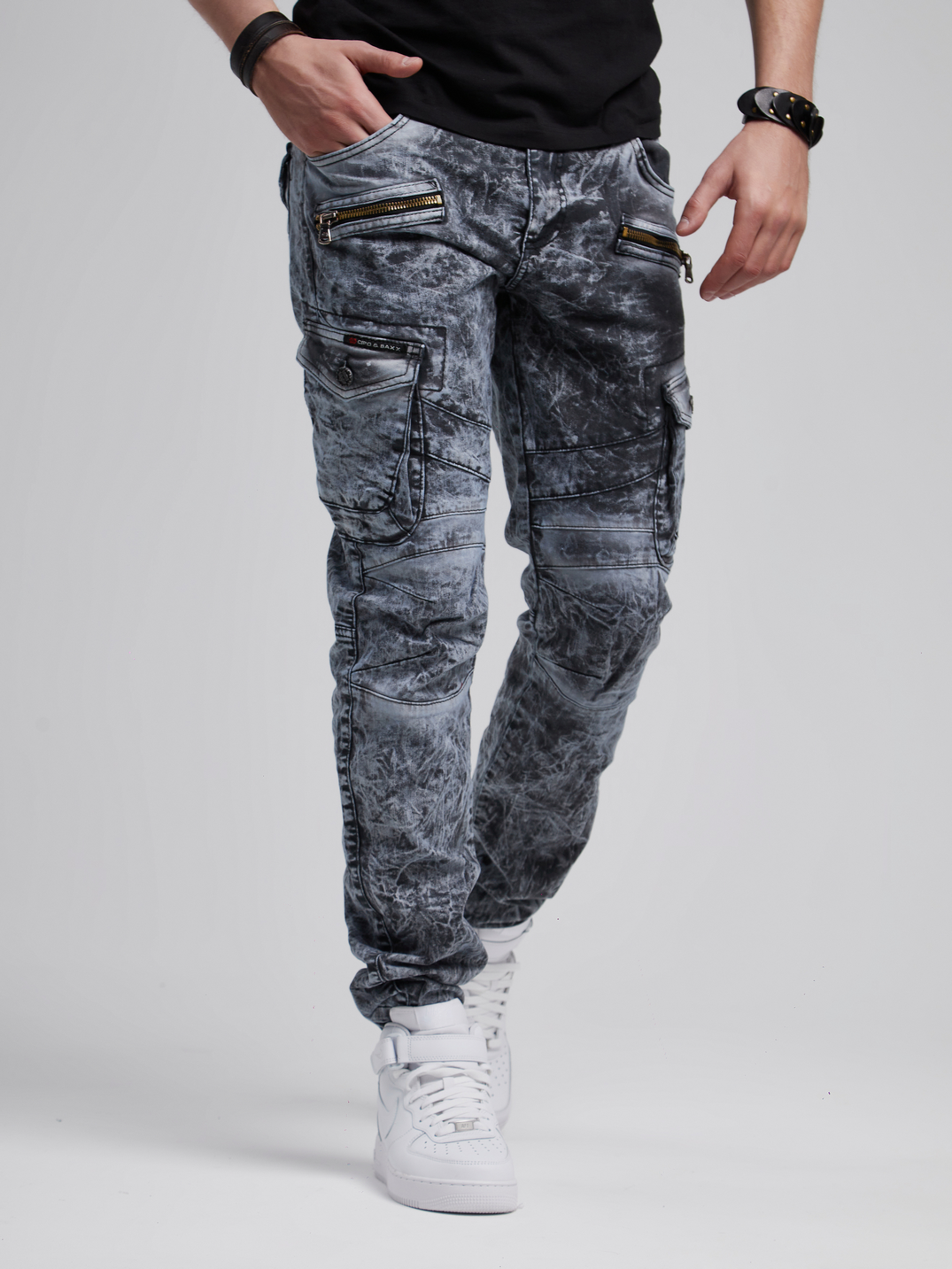 CD780 Herren Straight-Jeans mit trendigen Cargotaschen