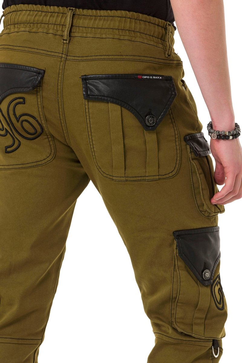 CD790 jeansy ze ściągaczami w ekstrawaganckim stylu