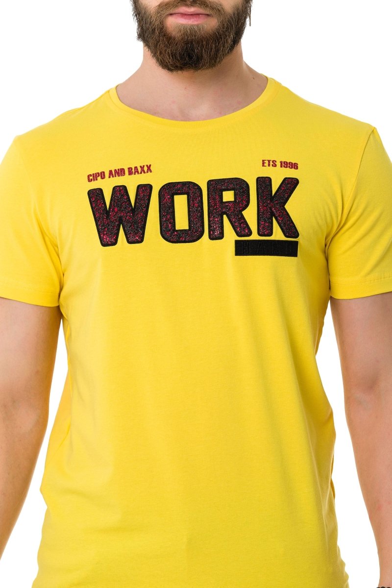 CT734 t-shirt męski z ozdobnym tłoczonym napisem