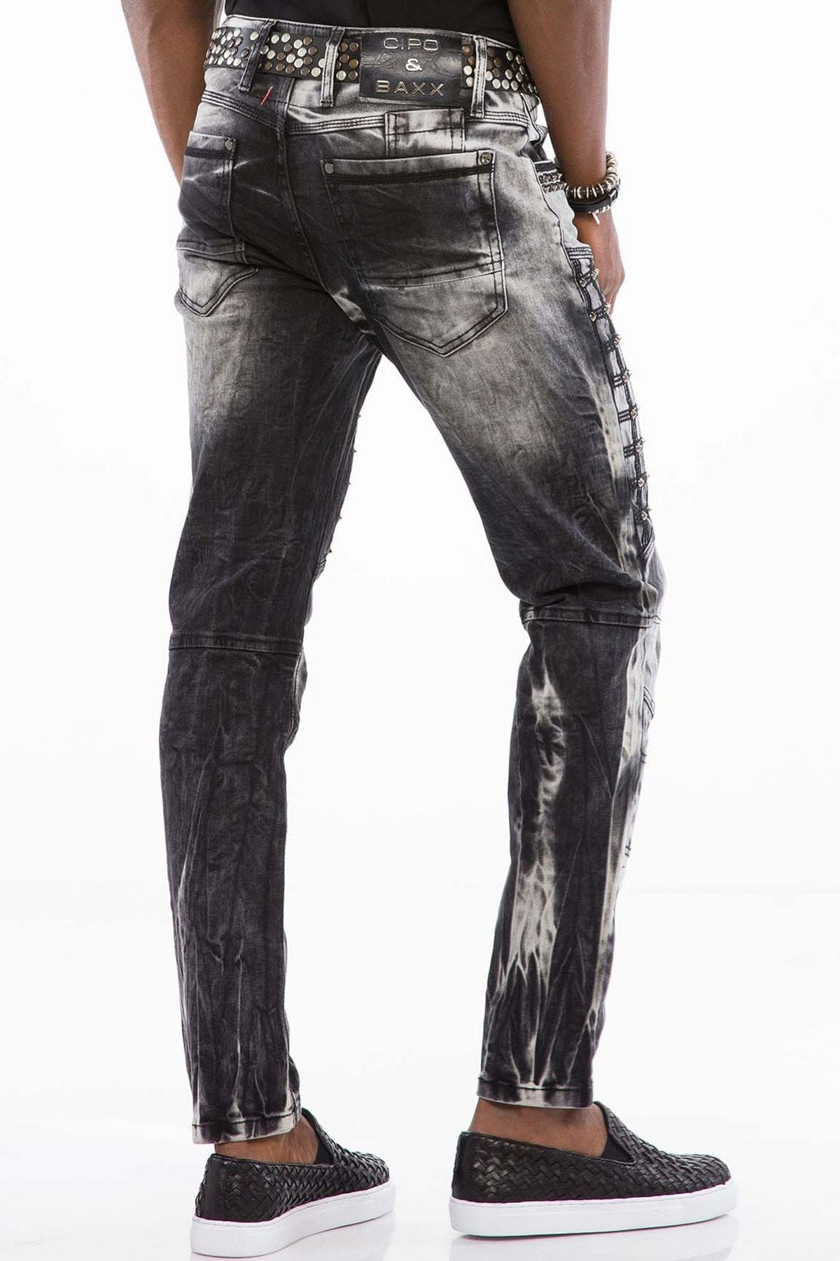 CD496 jeansy sprane z aplikacją