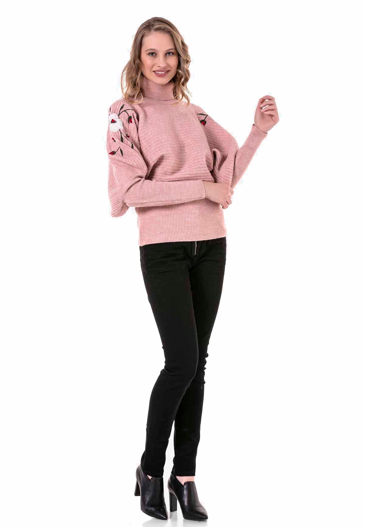 WP216 sweter damski z haftem kwiatowym