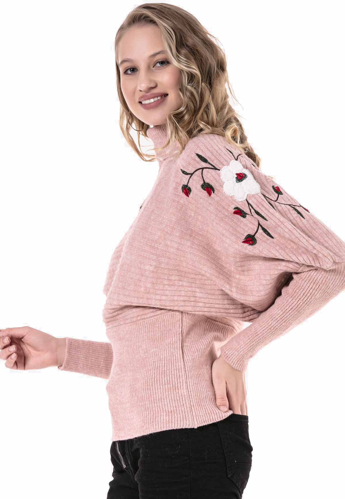 WP216 sweter damski z haftem kwiatowym