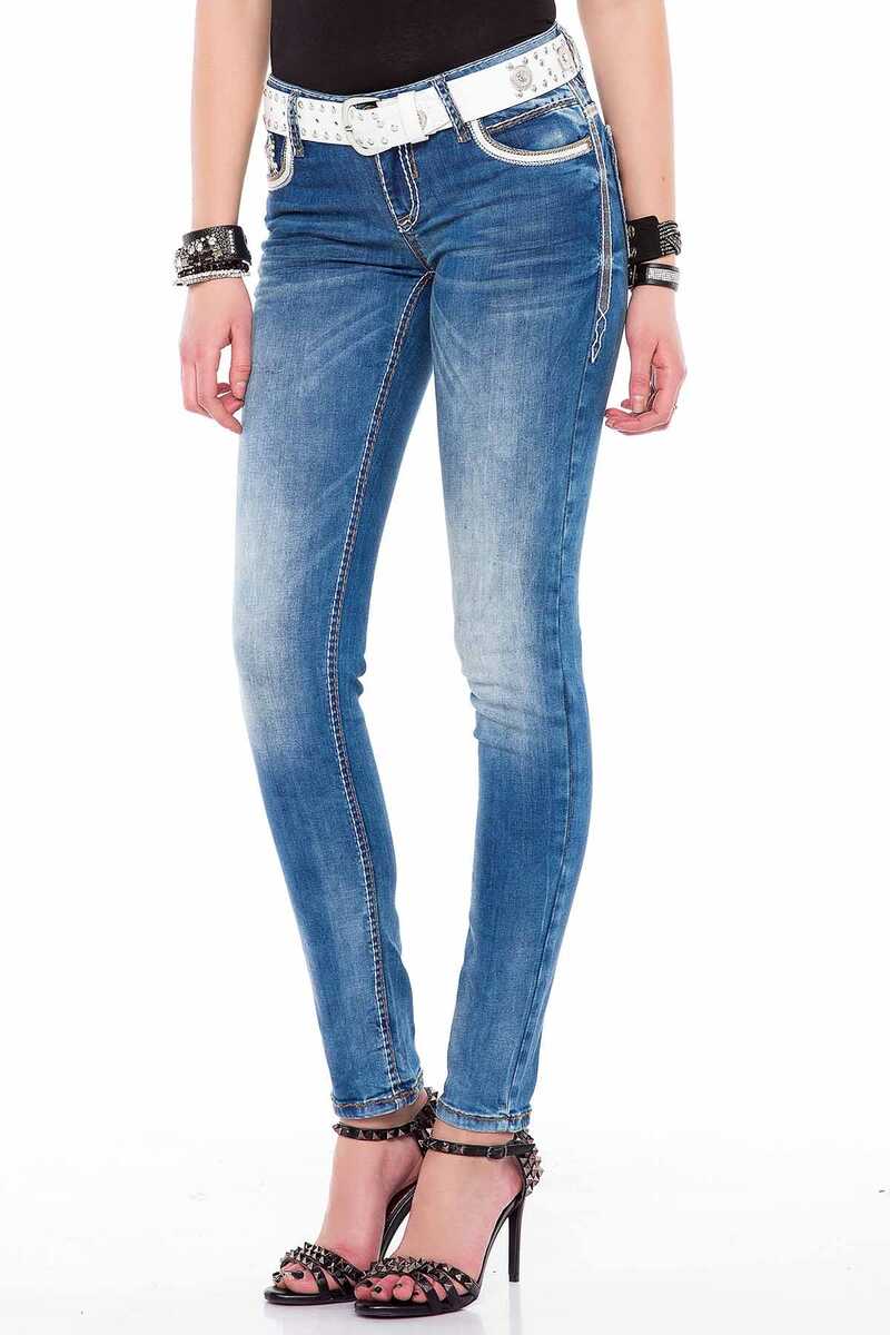 WD343 Damen Röhrenjeans mit Stickereien auf den Gesäßtaschen