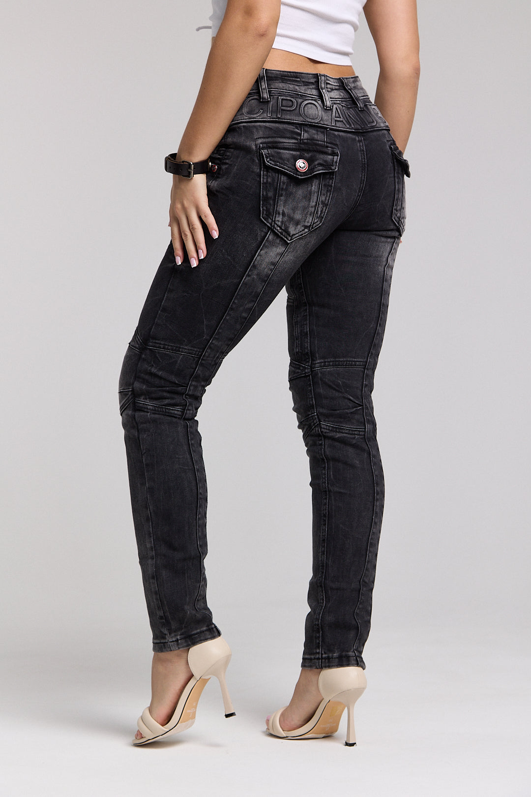 WD358 jeansy damskie z modnymi przeszyciami