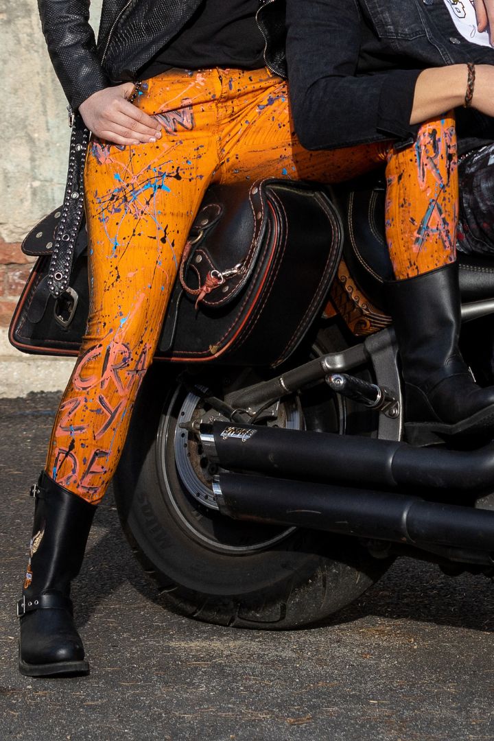 WD445 spodnie damskie w ekstrawaganckim stylu