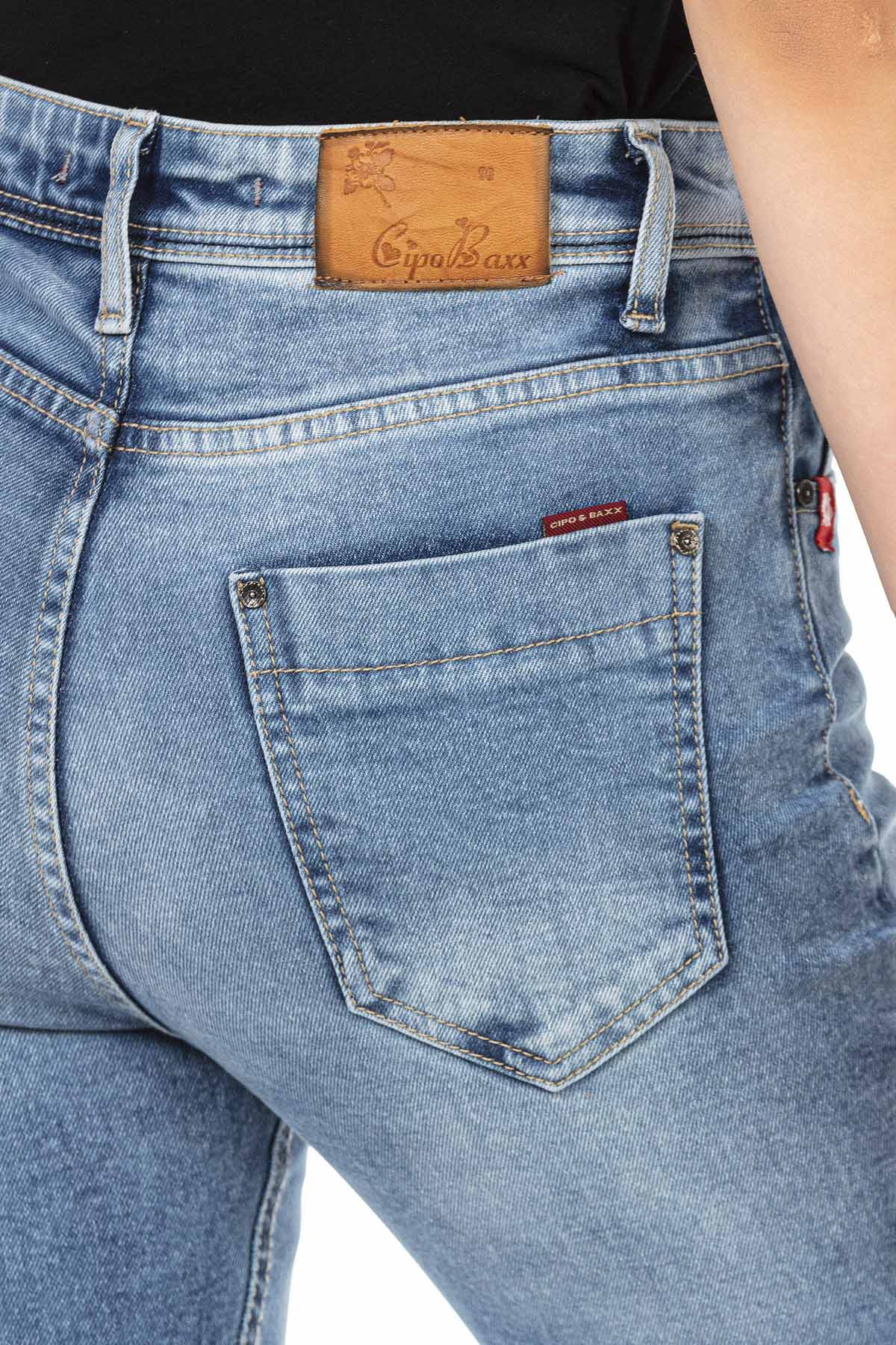 WD452 jeansy damskie o wąskim kroju z fajnymi zniszczonymi elementami