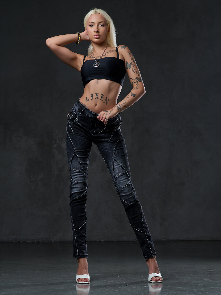 WD477 jeansy damskie z ozdobnym szwem