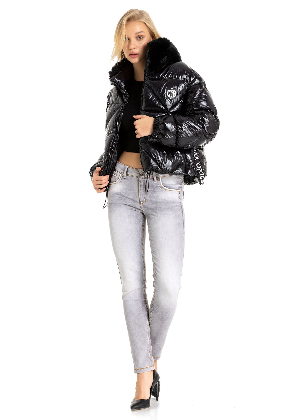 WM134 kurtka damska krótka z kołnierzem