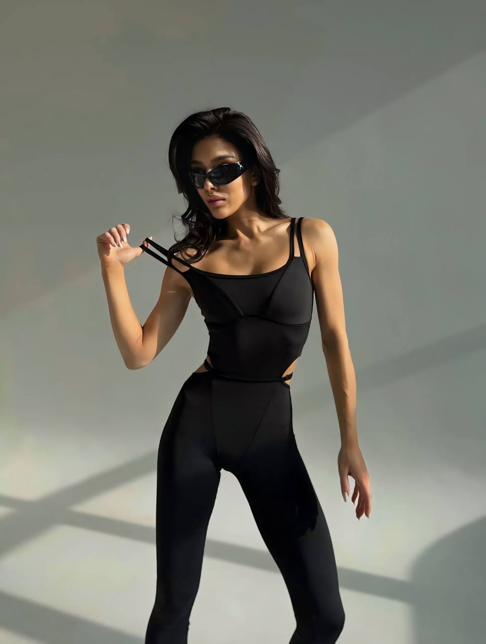 WY182 Jumpsuit nauwsluitend met Cut-Outs