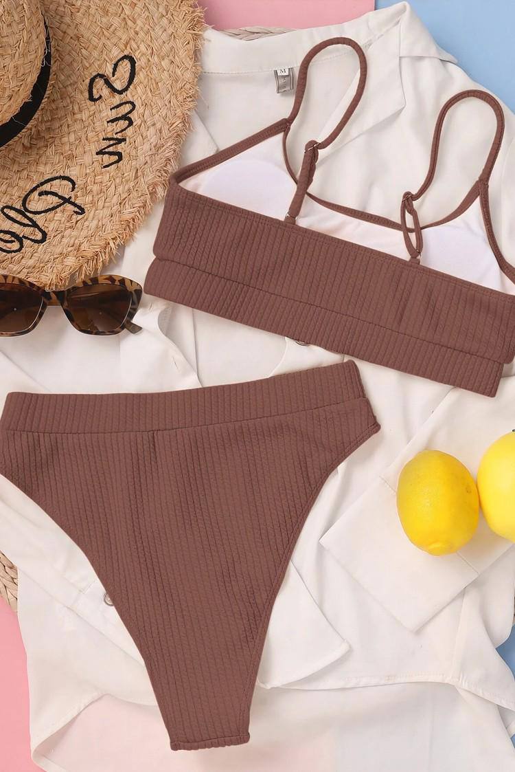 WY191 Komplet bikini z wysokim stanem, wykonany ze specjalnego prążkowanego materiału