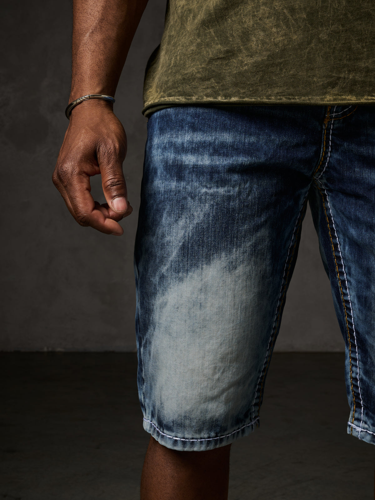 Ck268 Pantaloncini Capri per Uomo con Cuciture di Contrasto
