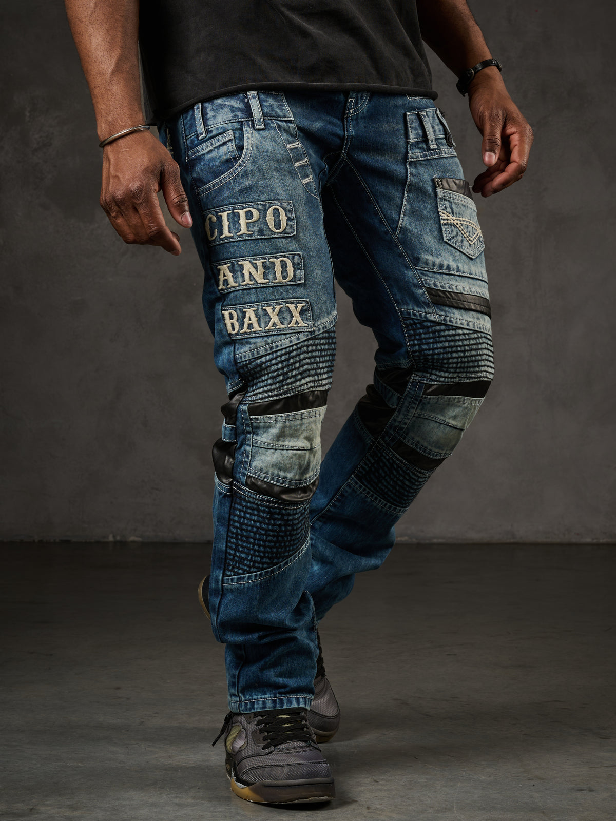 CD637 Jeans cómodos para hombres en un aspecto genial