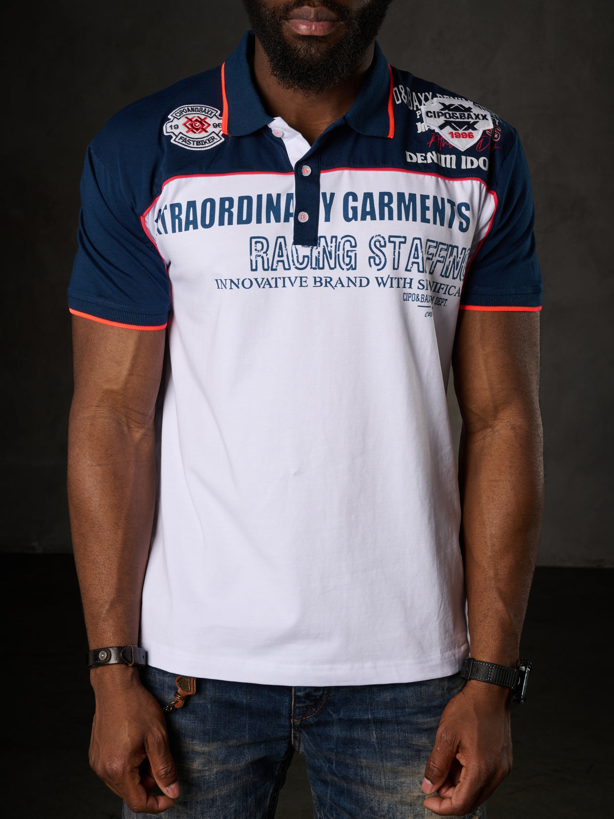 CT803-Camiseta Polo Camiseta en Regular Fit con estampado y aplicación