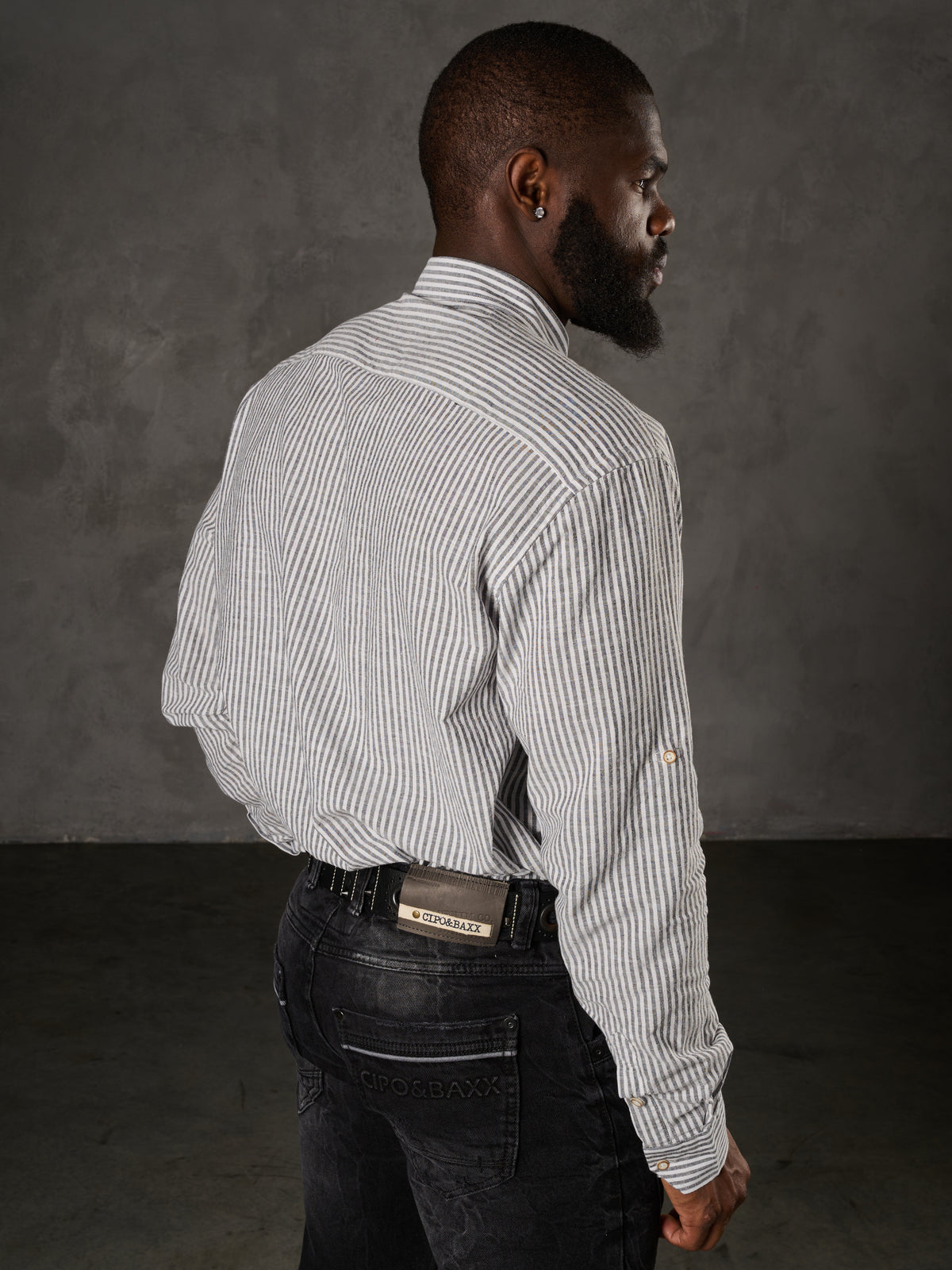 CH194 Men's shirt with Kent Collar line design