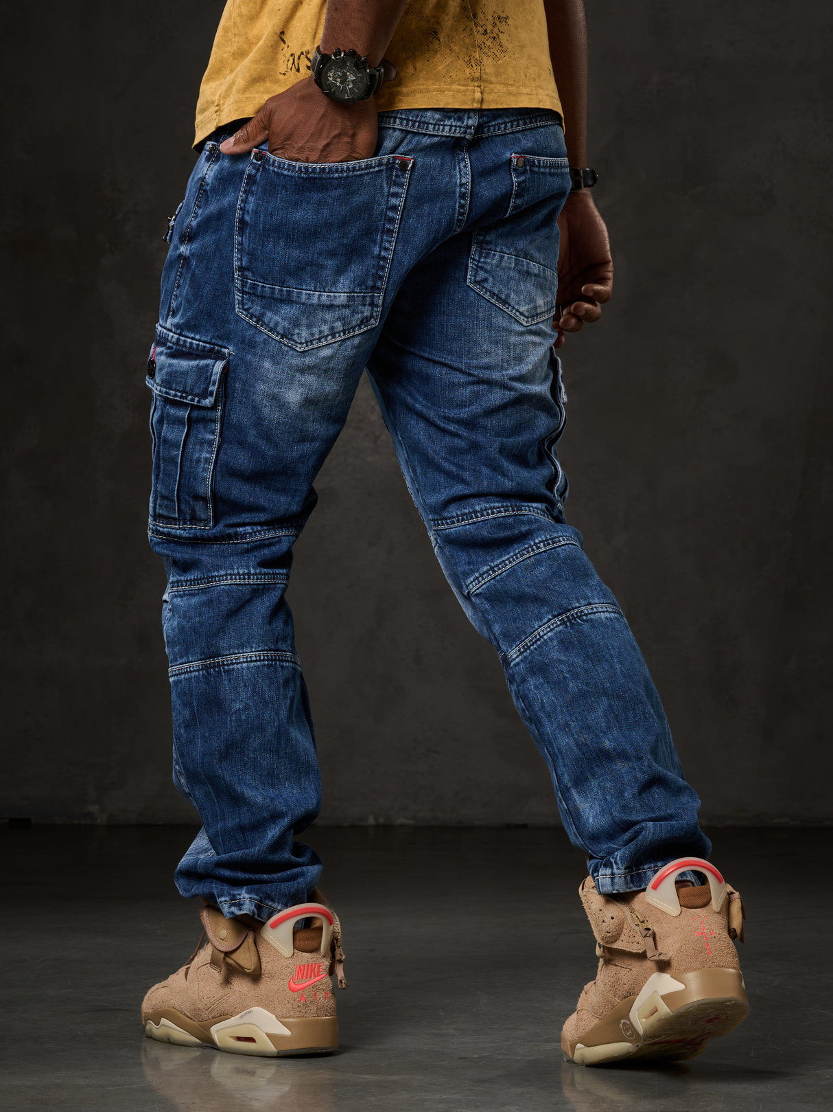 CD798 Jeans de hombre con detalles de cuero