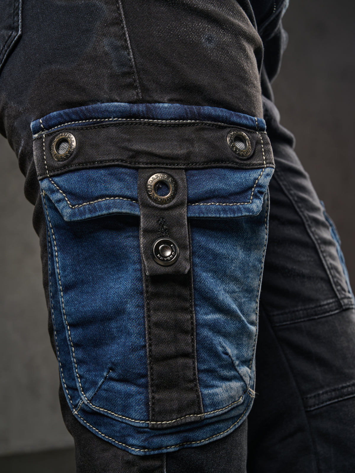 WD521 Jeans Cargo para Mujer
