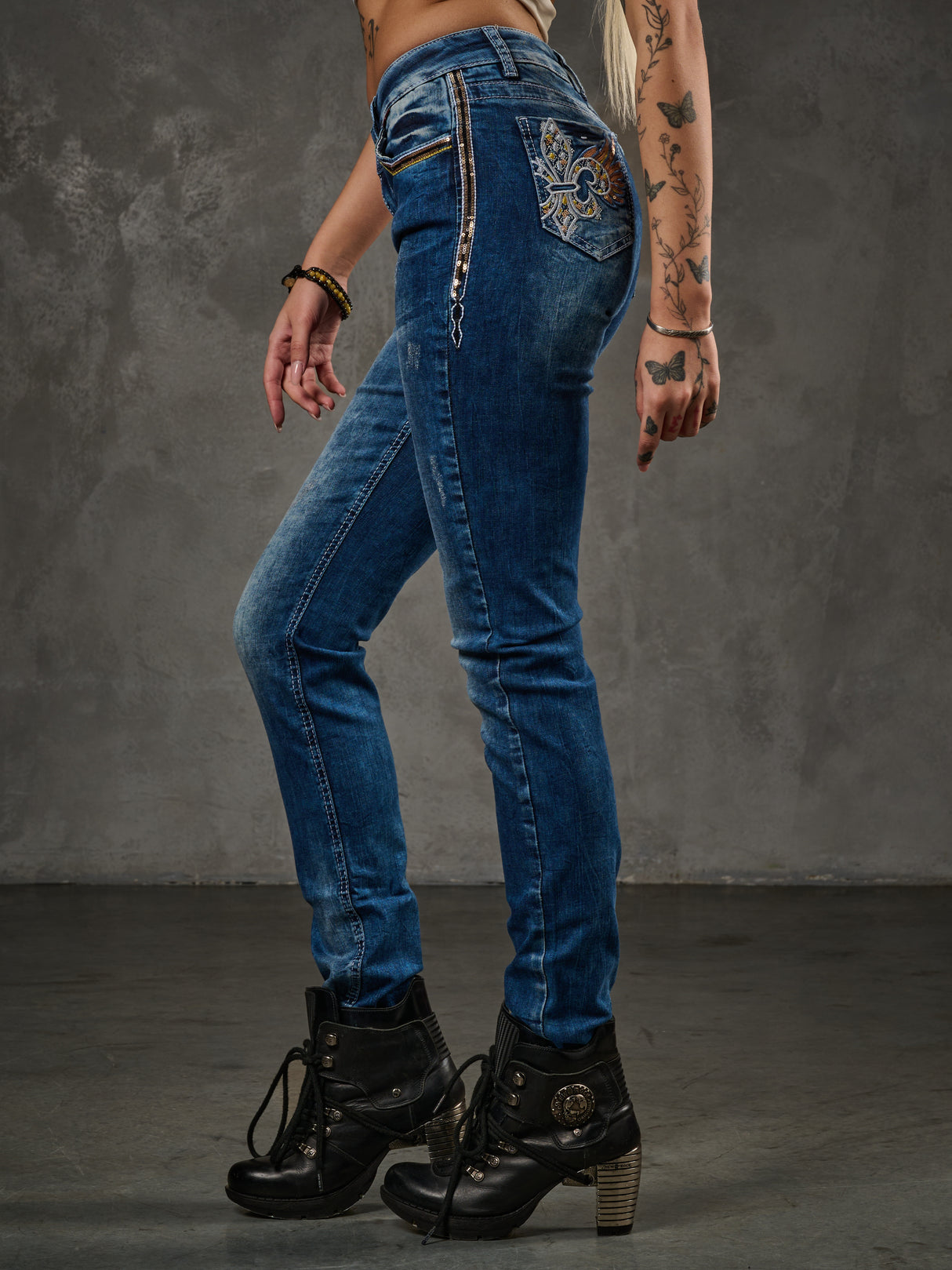 WD402 WOMEN JEANS