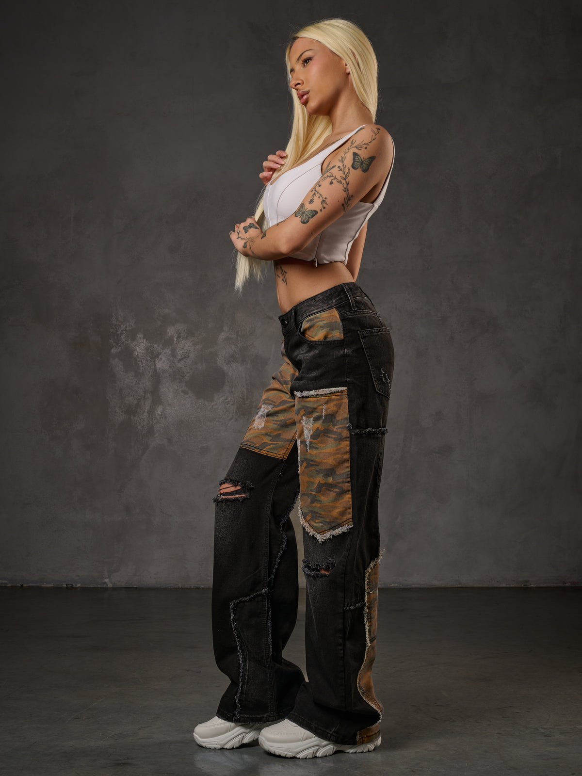 WD527 Damen Jeans Wide Fit im Punk Look