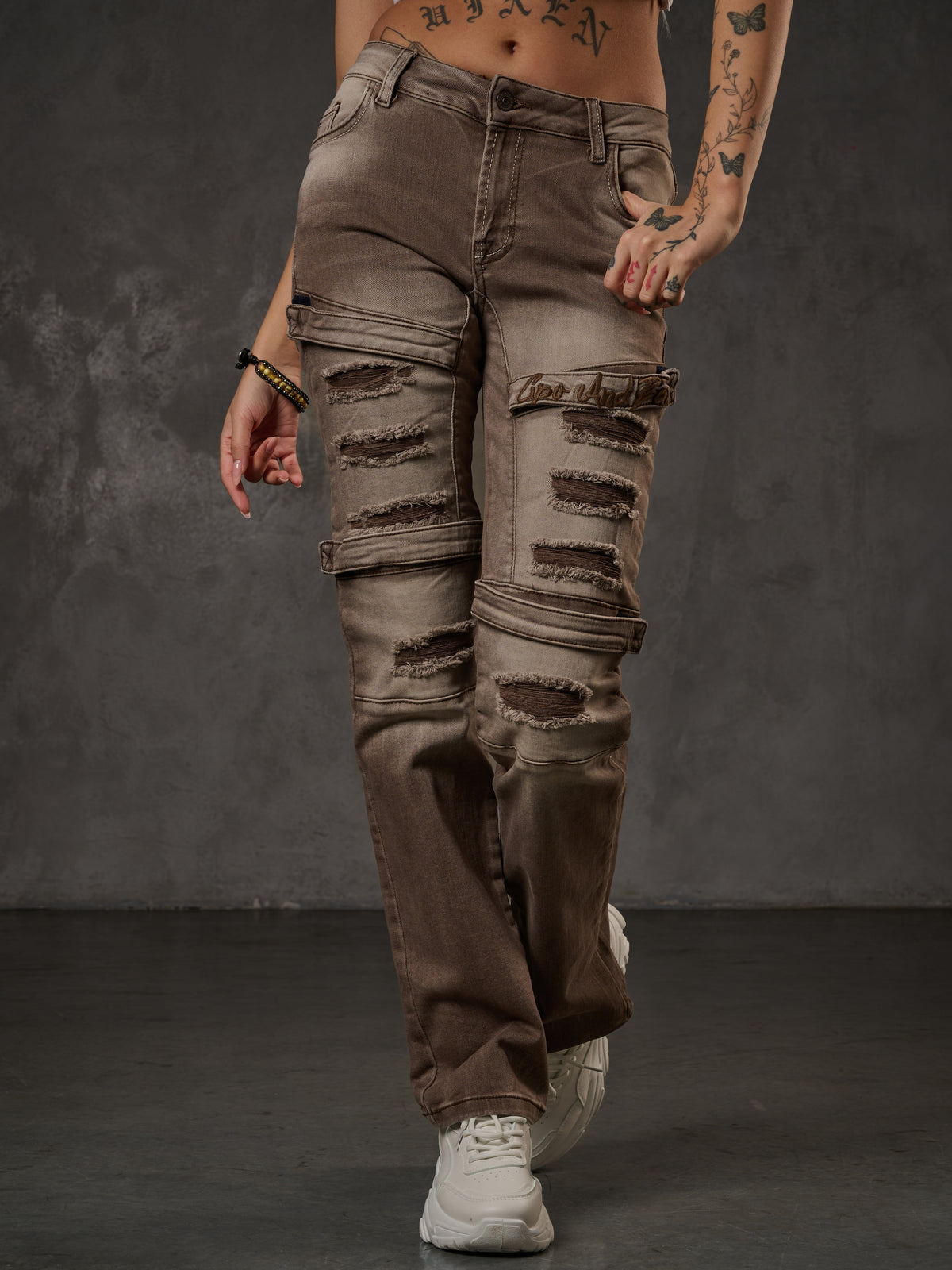 WD529 Jeans femme fantaisie avec déchirures