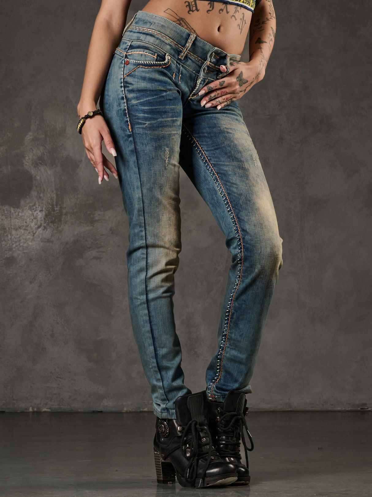 CBW-0347 Damen Jeans  Freizeit Slim Fit 5-Pocket Design Used Kontrastnähte