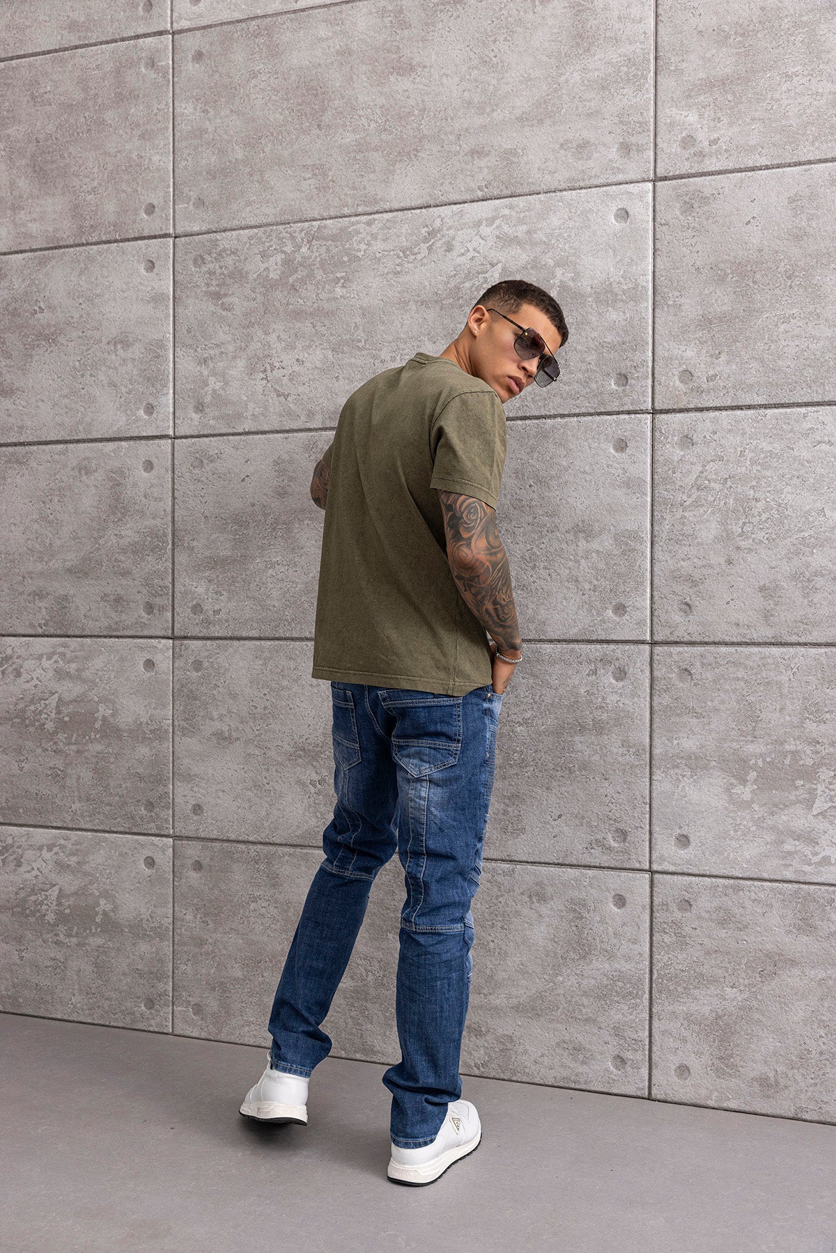 CD844 Straight Fit Jeans mit Reißverschluss