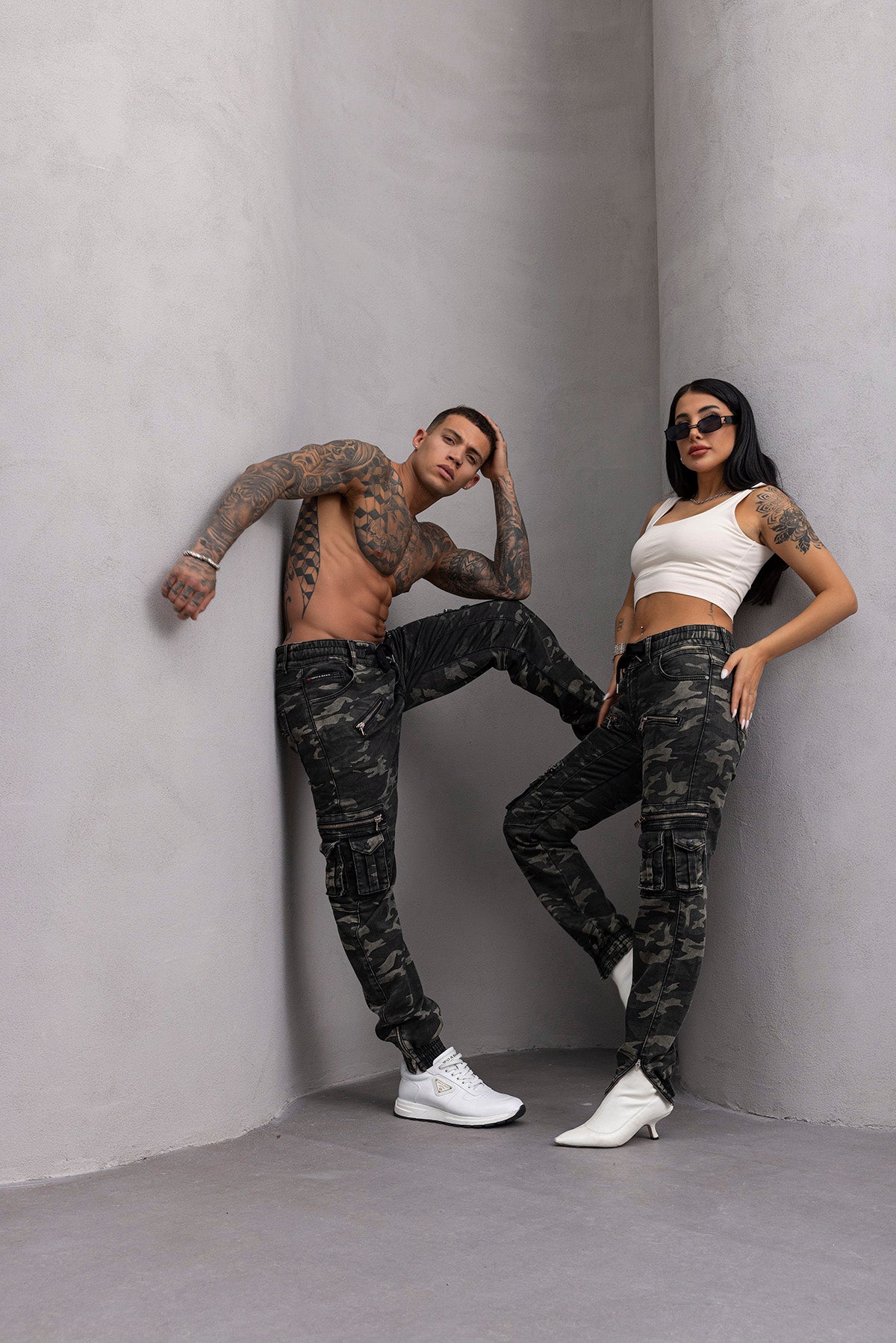 CD908 Heren Cargo Camouflage Jogger Jeans met Ritsdetails en Meerdere Zakken