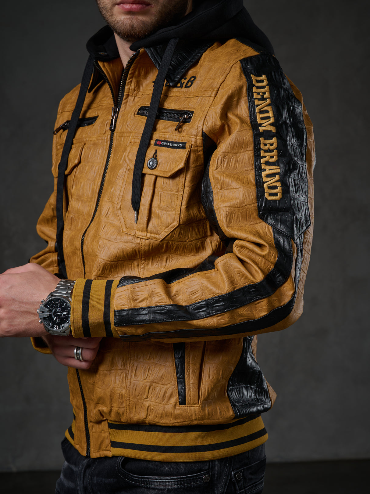 CJ284 men's synthetic leather jacket hooded in a cool look