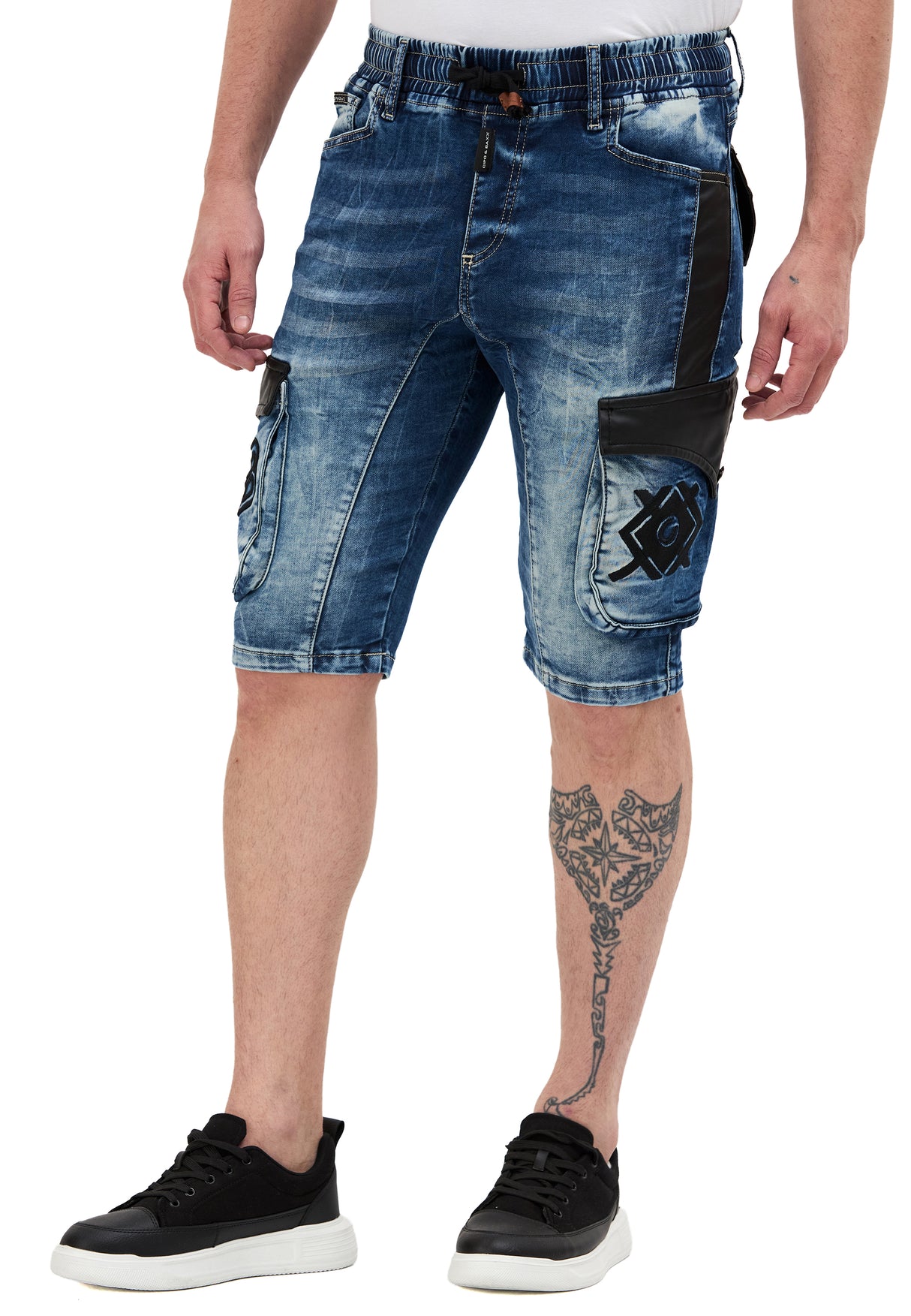 CK311 Herren Capri Jeans – Cargo Denim Shorts mit Taschen & Stickerei