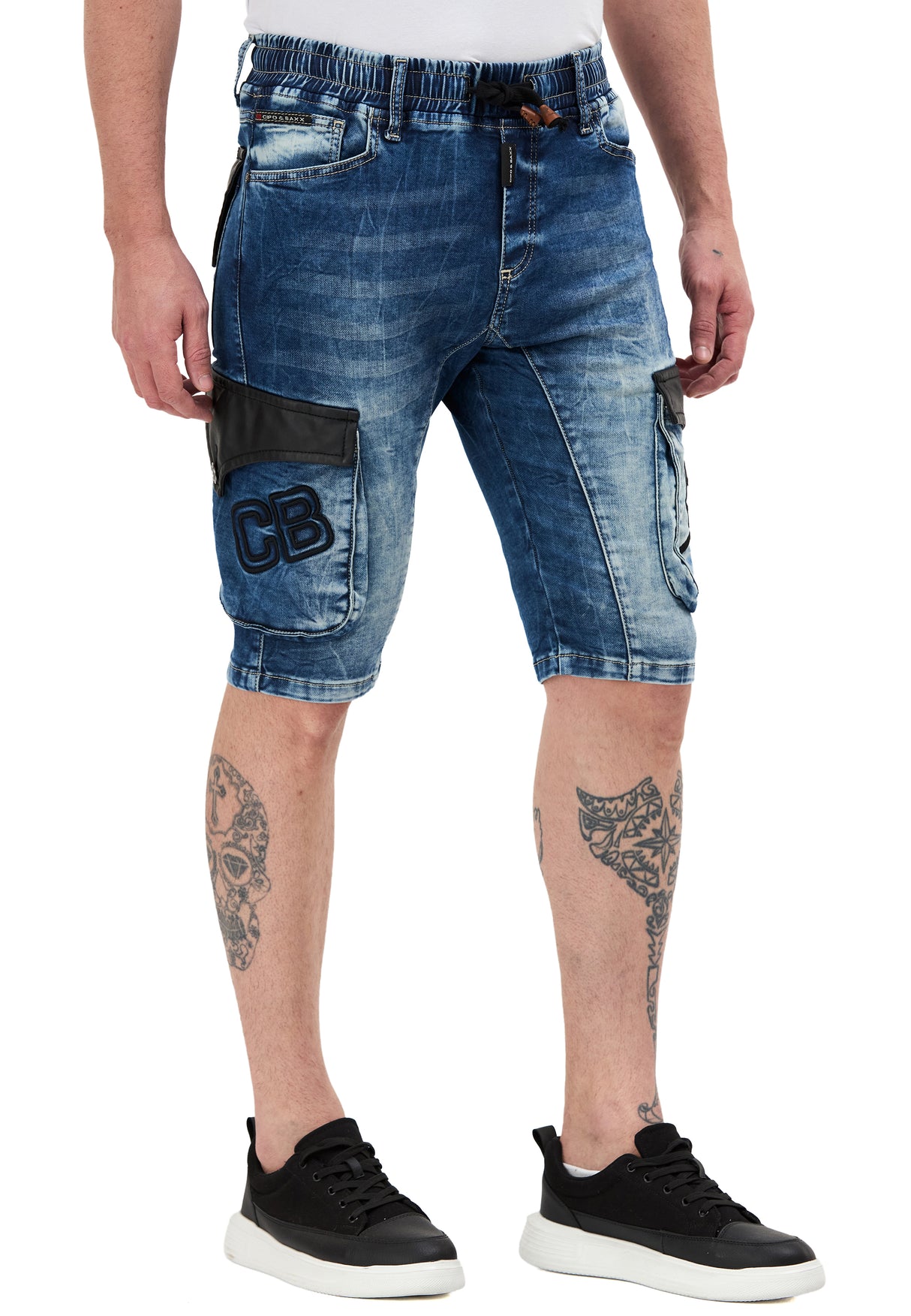 CK311 Herren Capri Jeans – Cargo Denim Shorts mit Taschen & Stickerei