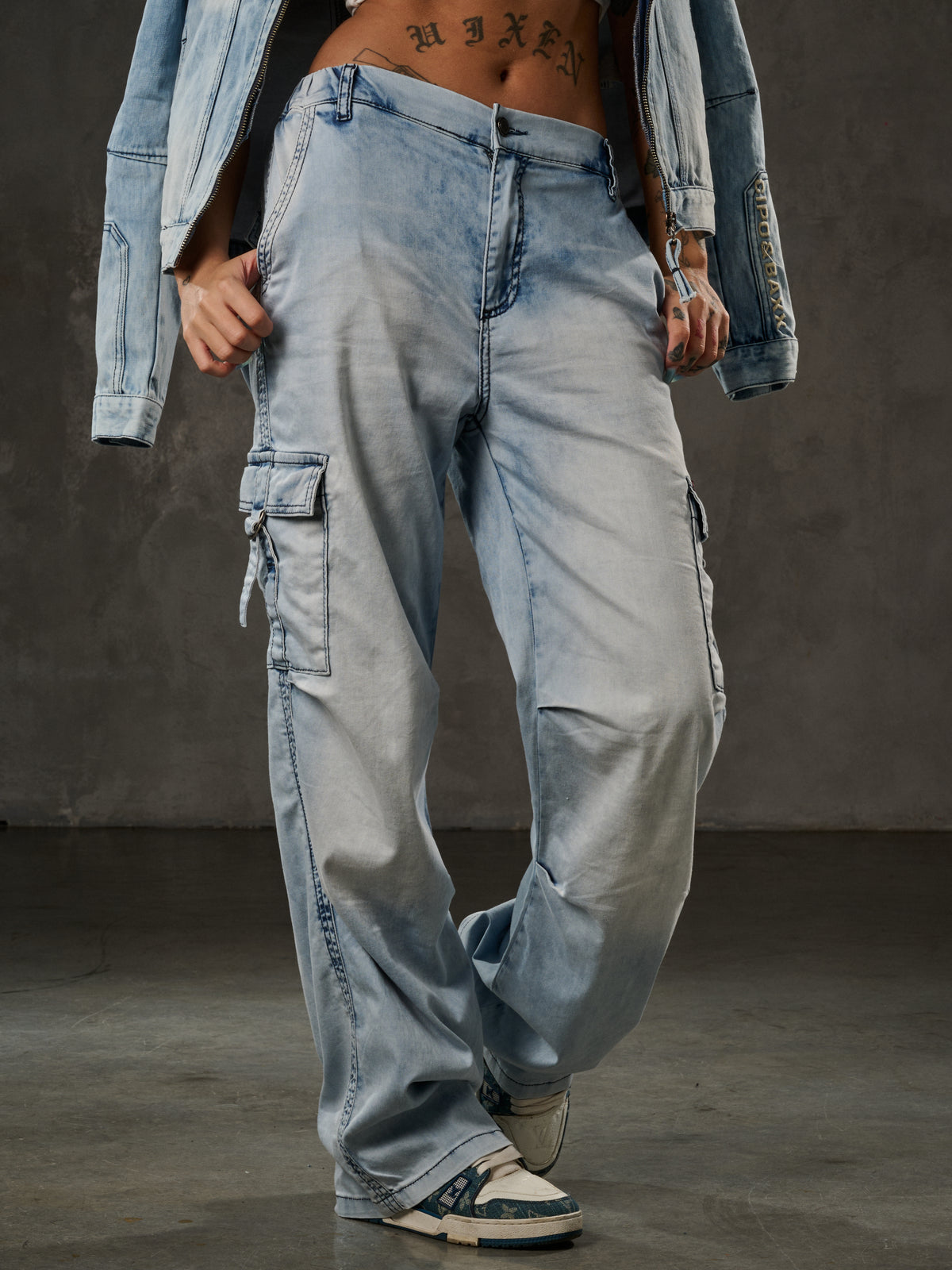 WD544 Jean baggy pour femme – Pantalon coupe décontractée bleu glacier avec poches cargo